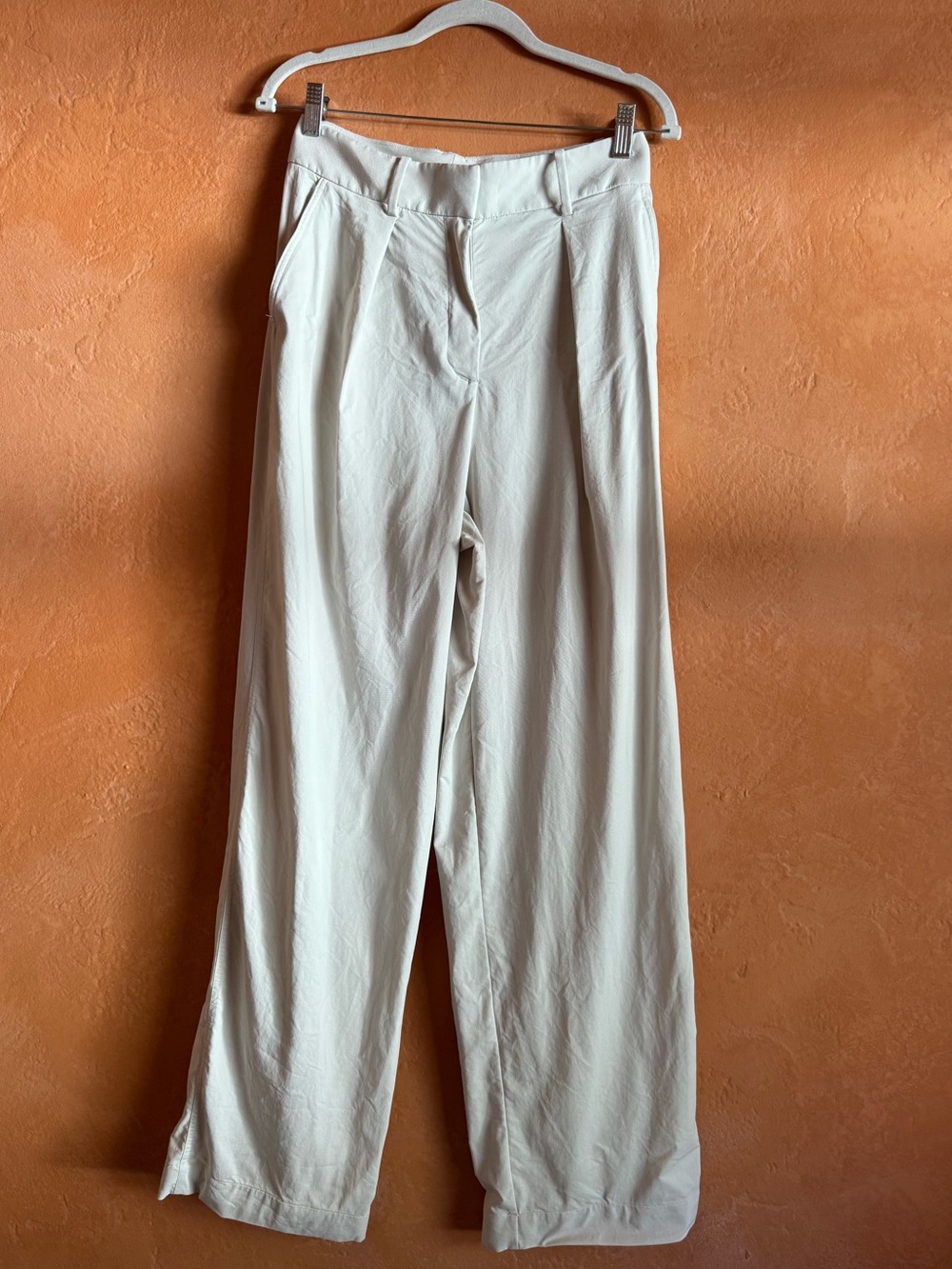 Lululemon Modal Blend Pleated High Rise Wide Leg Trousers Off White Size 6